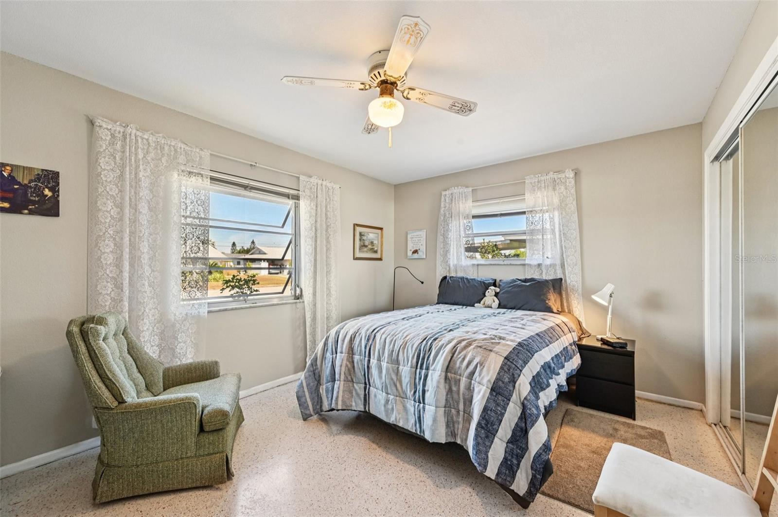 722 TAM O SHANTER AVE