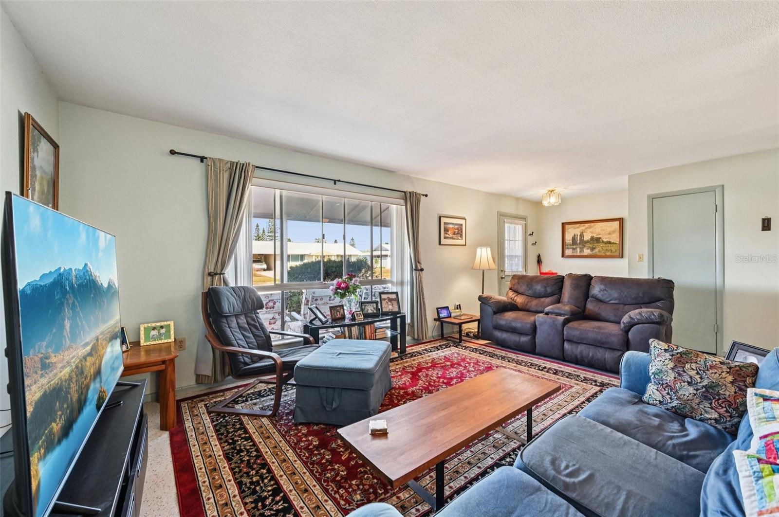 722 TAM O SHANTER AVE