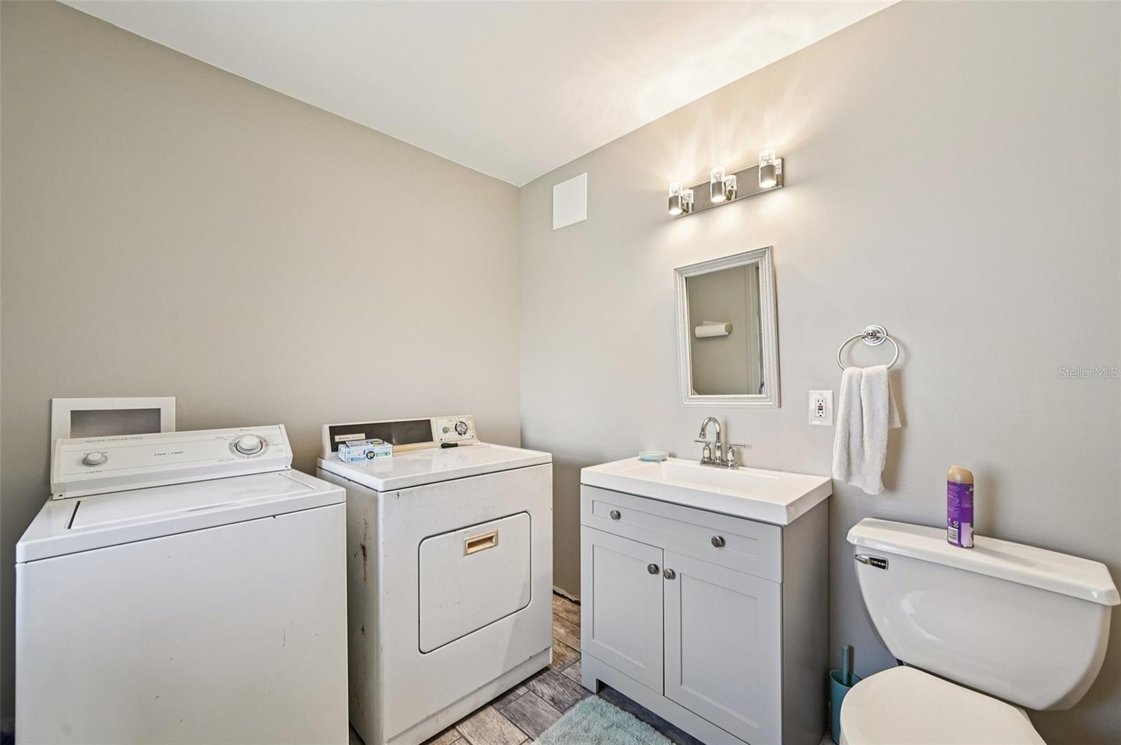 722 TAM O SHANTER AVE