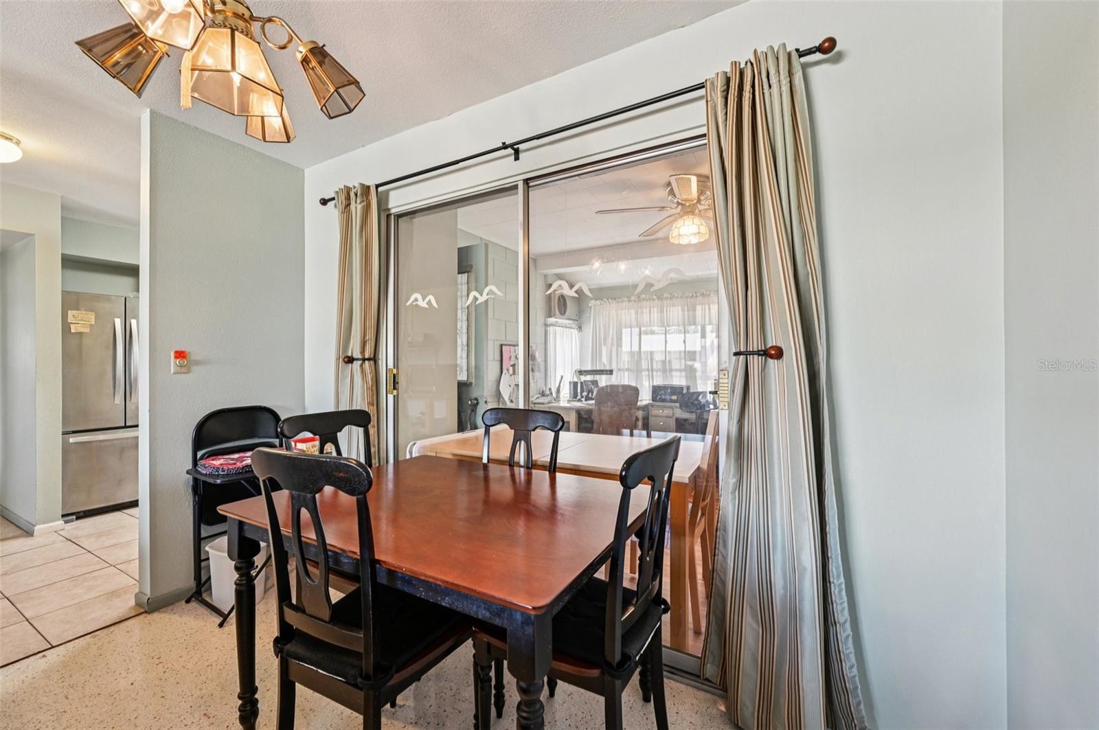 722 TAM O SHANTER AVE