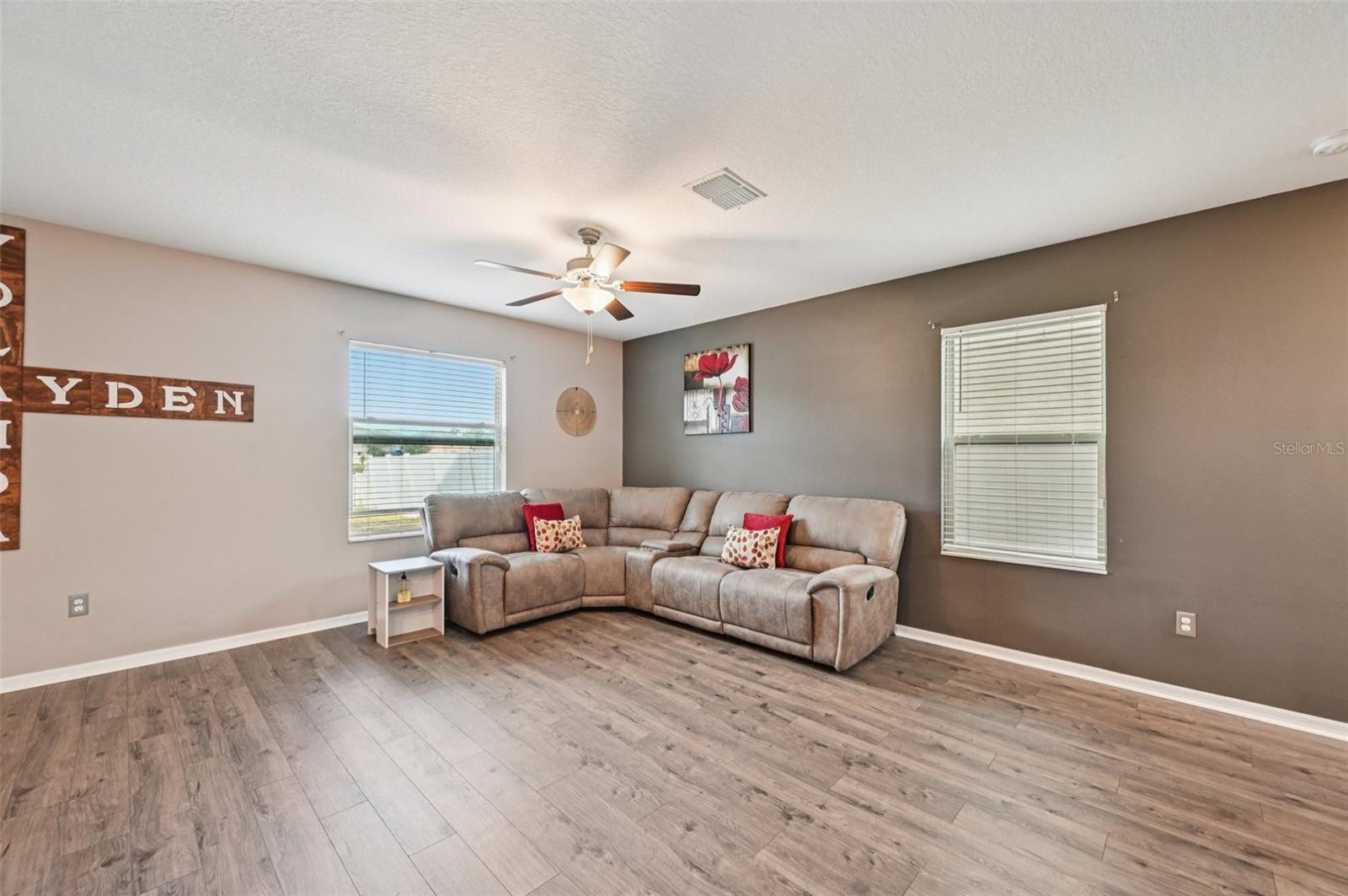 15461 BROAD BRUSH DR