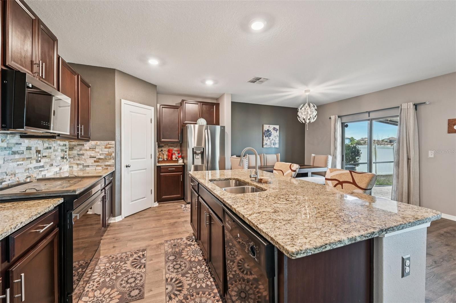 15461 BROAD BRUSH DR