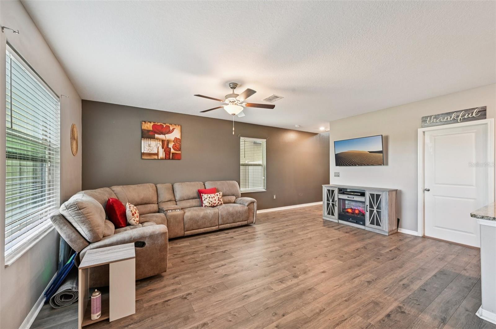 15461 BROAD BRUSH DR