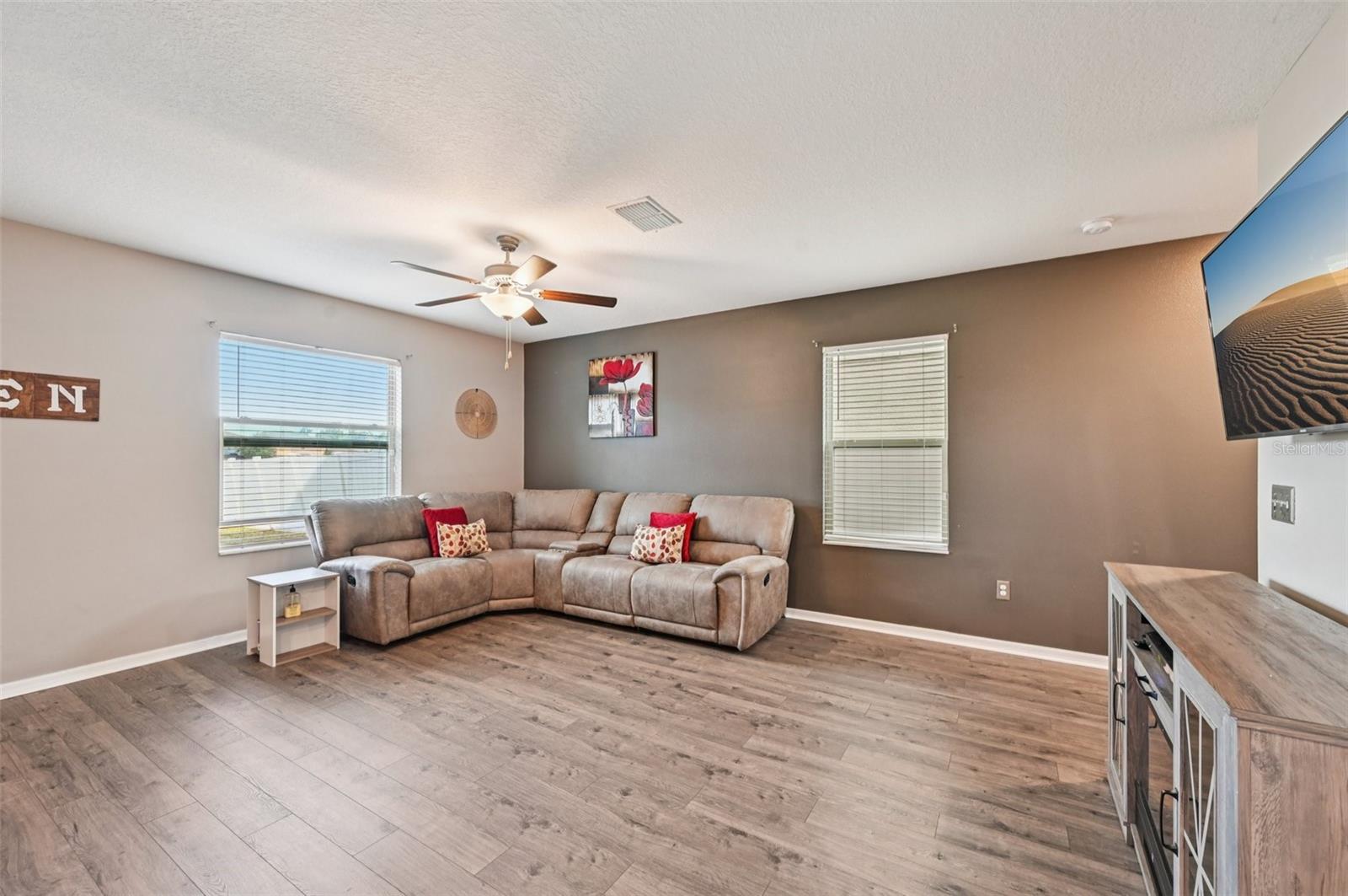 15461 BROAD BRUSH DR