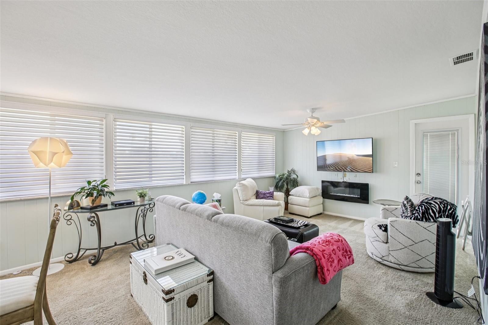 1409 N PEBBLE BEACH BLVD