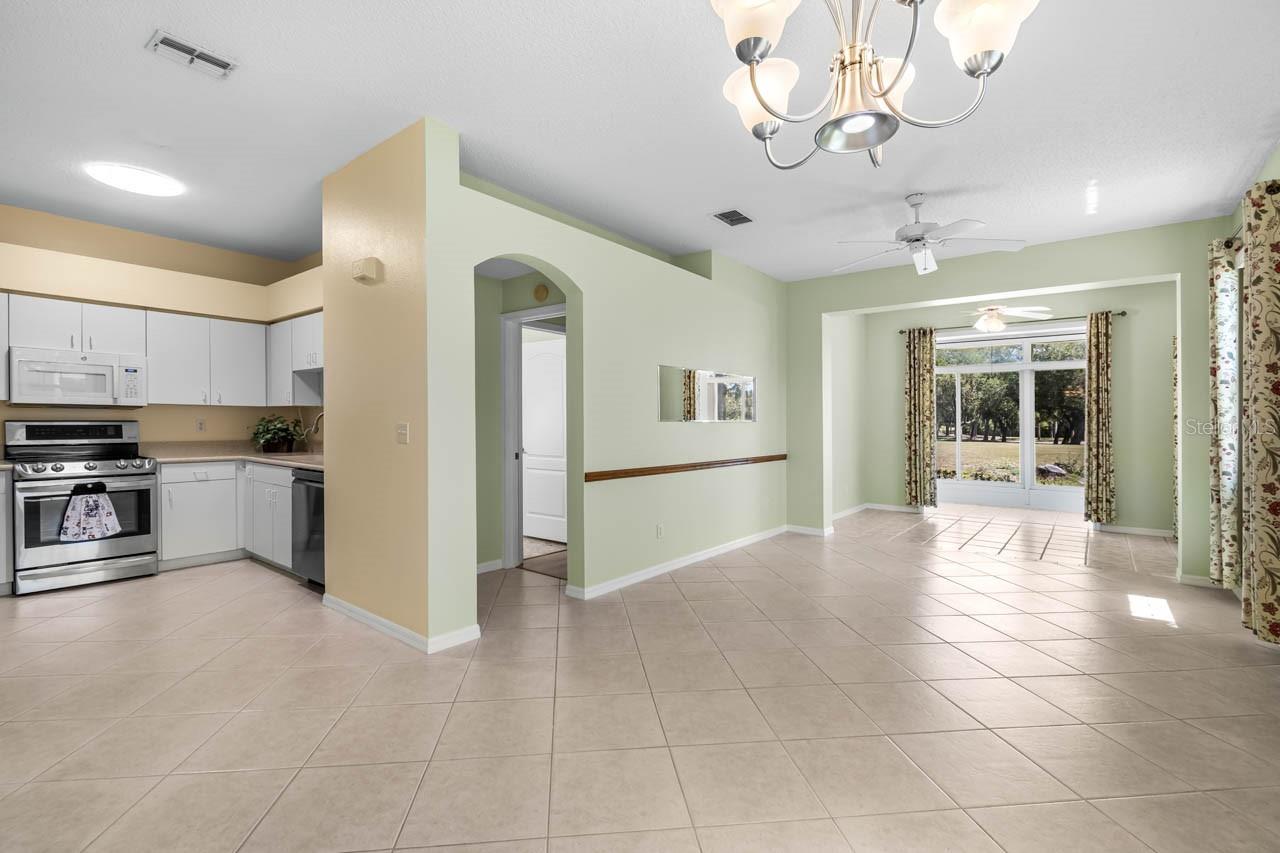 615 TREMONT GREENS LN