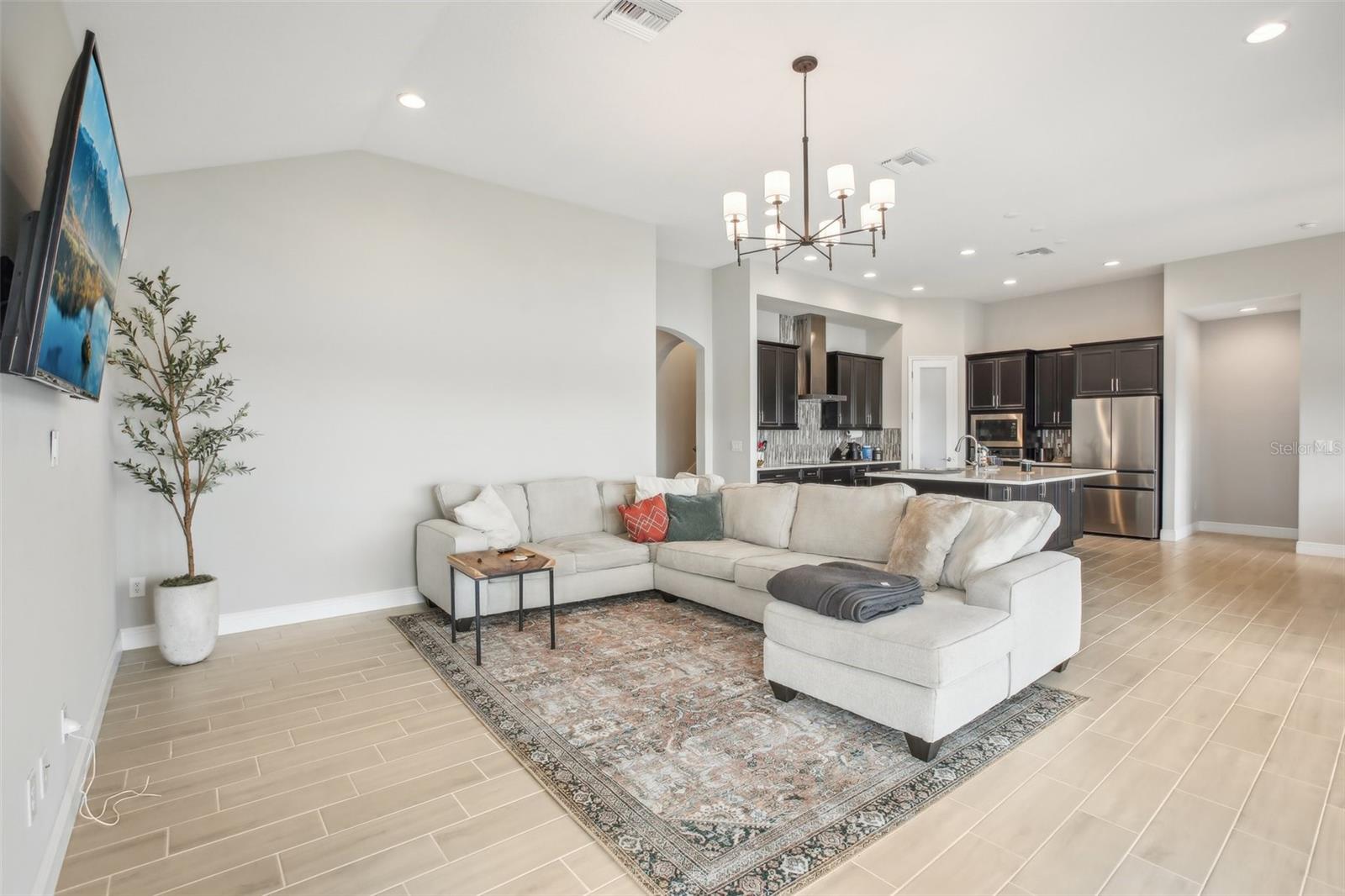 12818 BOGGY CREEK DR