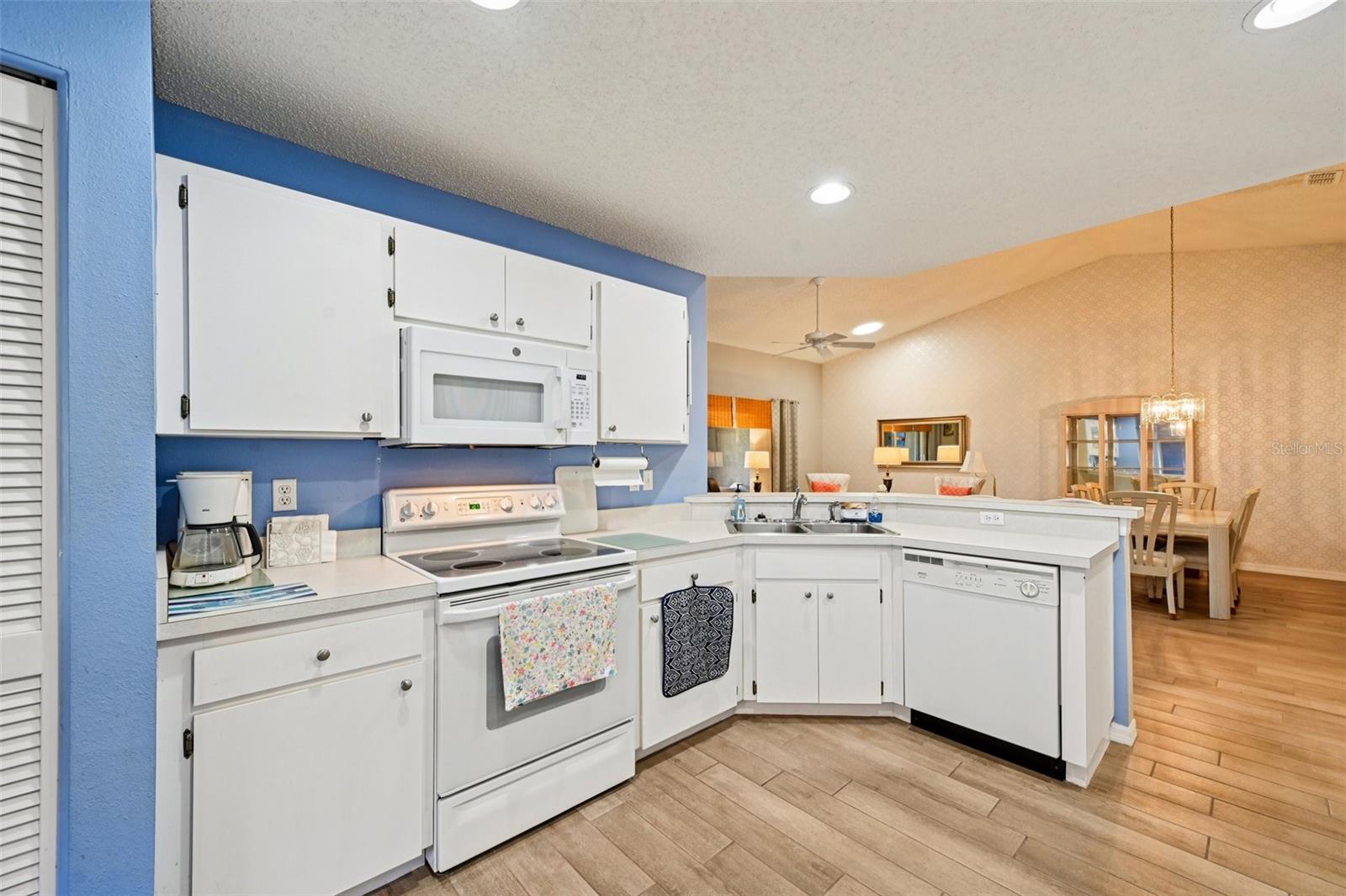 2215 OLIVE BRANCH DR