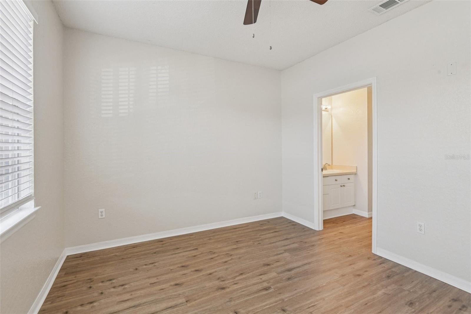 18001 RICHMOND PLACE DR #1213