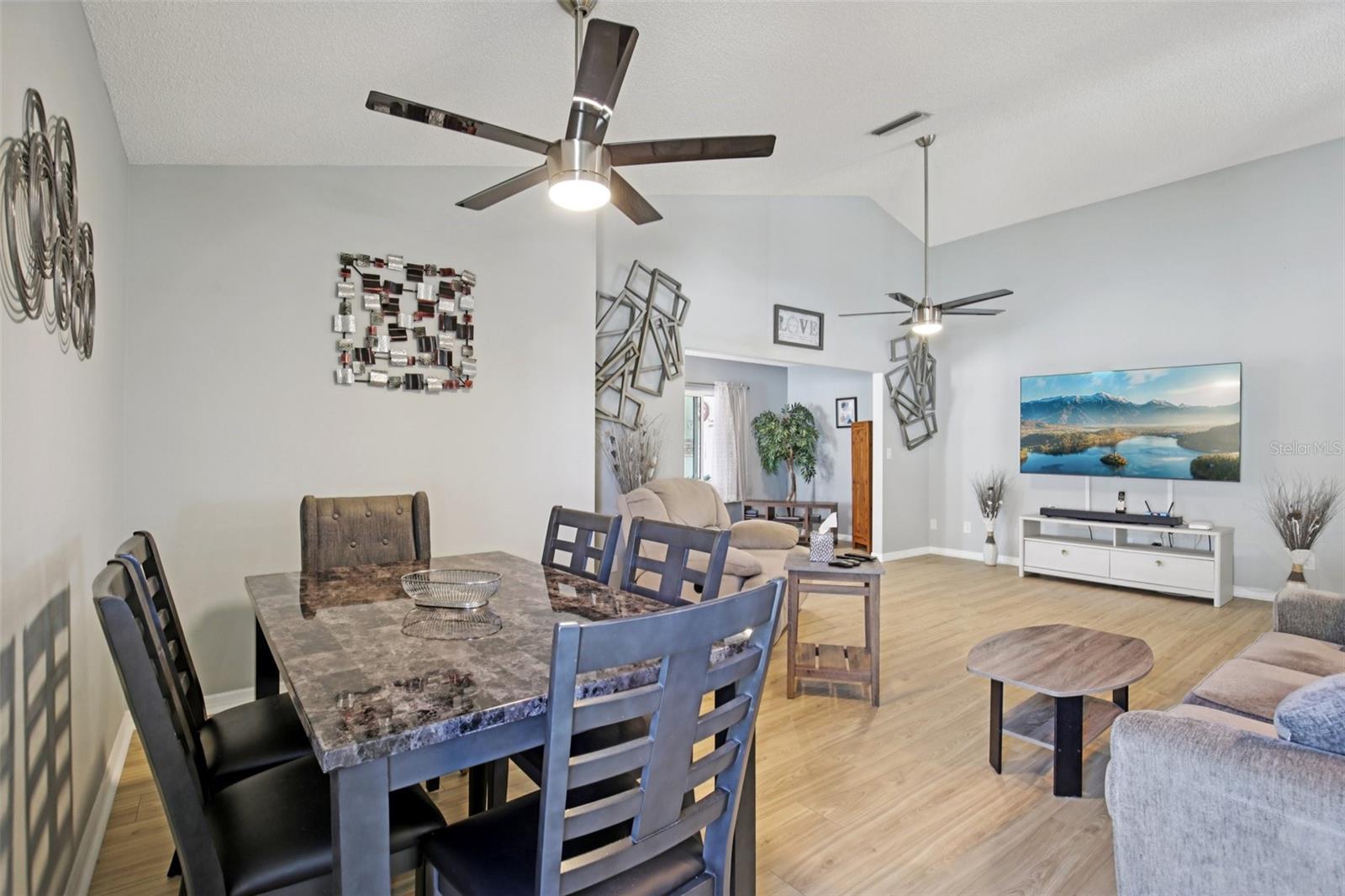 1613 E DEL WEBB BLVD