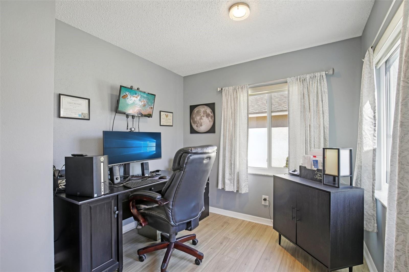 1613 E DEL WEBB BLVD