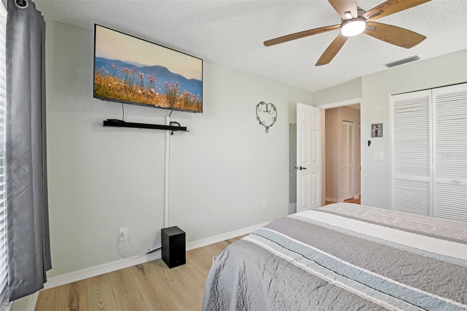 1613 E DEL WEBB BLVD