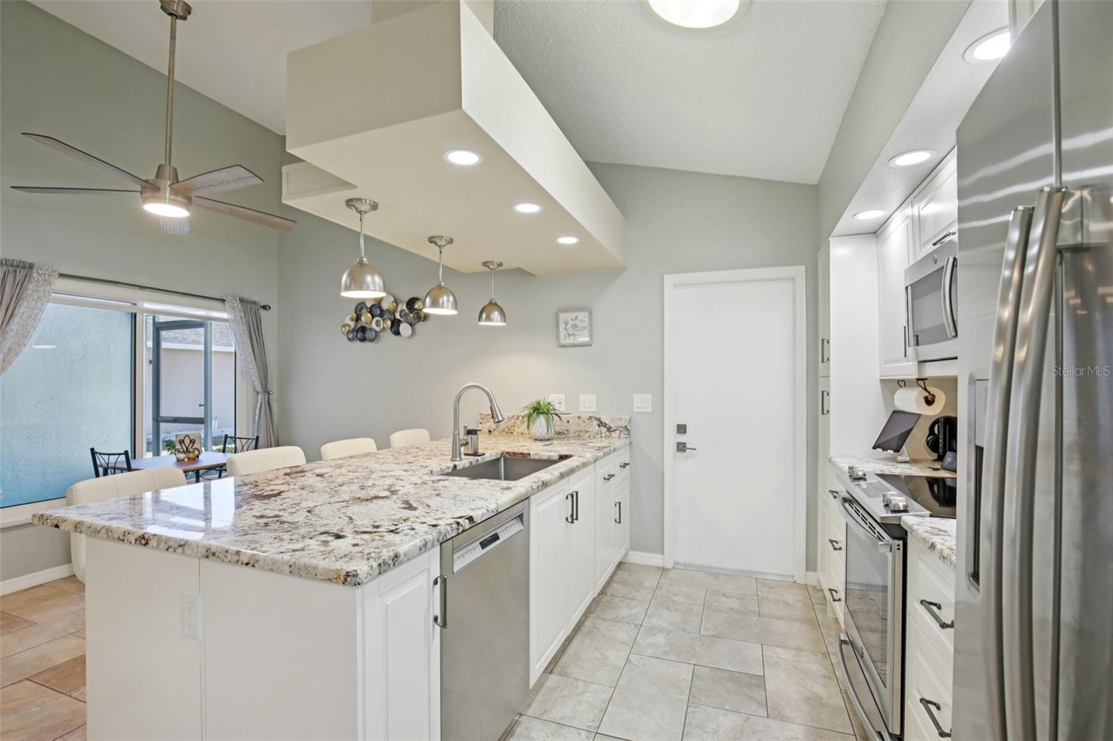 1613 E DEL WEBB BLVD