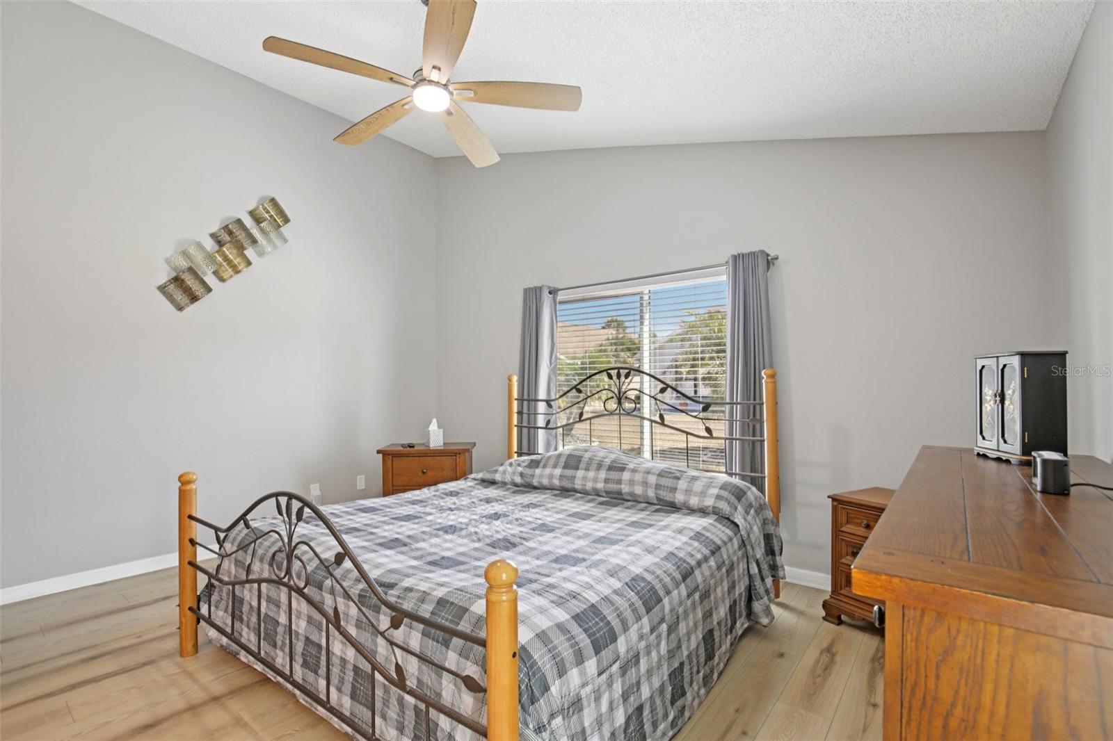 1613 E DEL WEBB BLVD