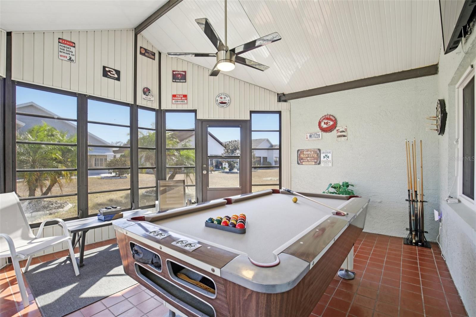 1613 E DEL WEBB BLVD