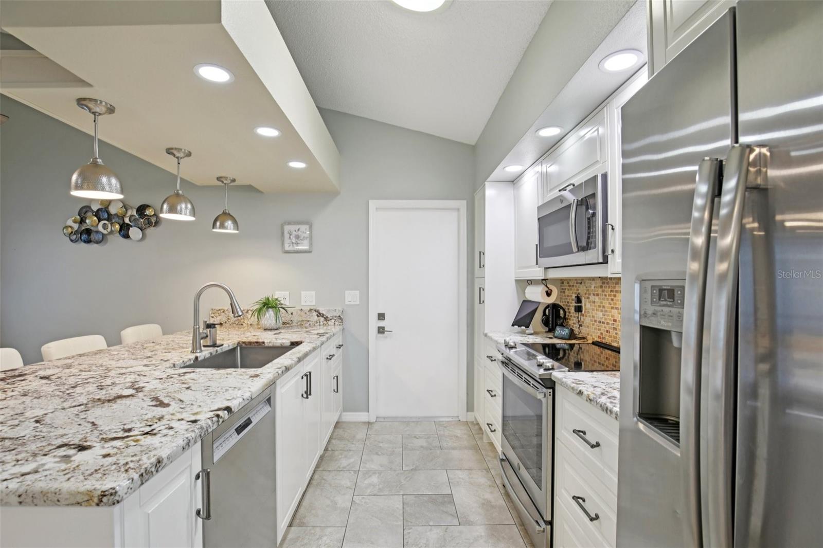 1613 E DEL WEBB BLVD