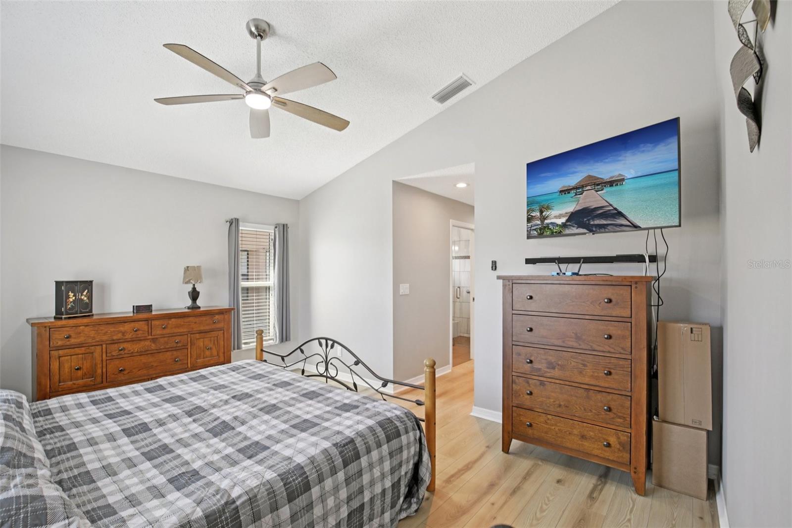 1613 E DEL WEBB BLVD