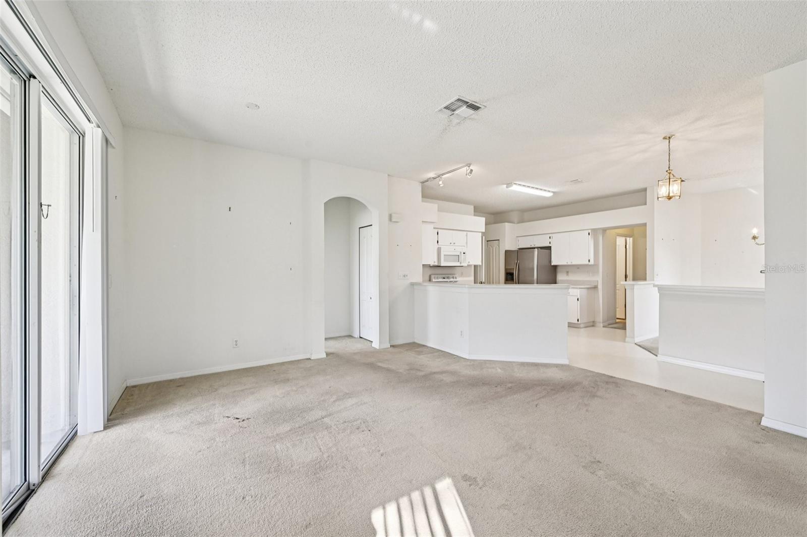 807 TREMONT GREENS LN