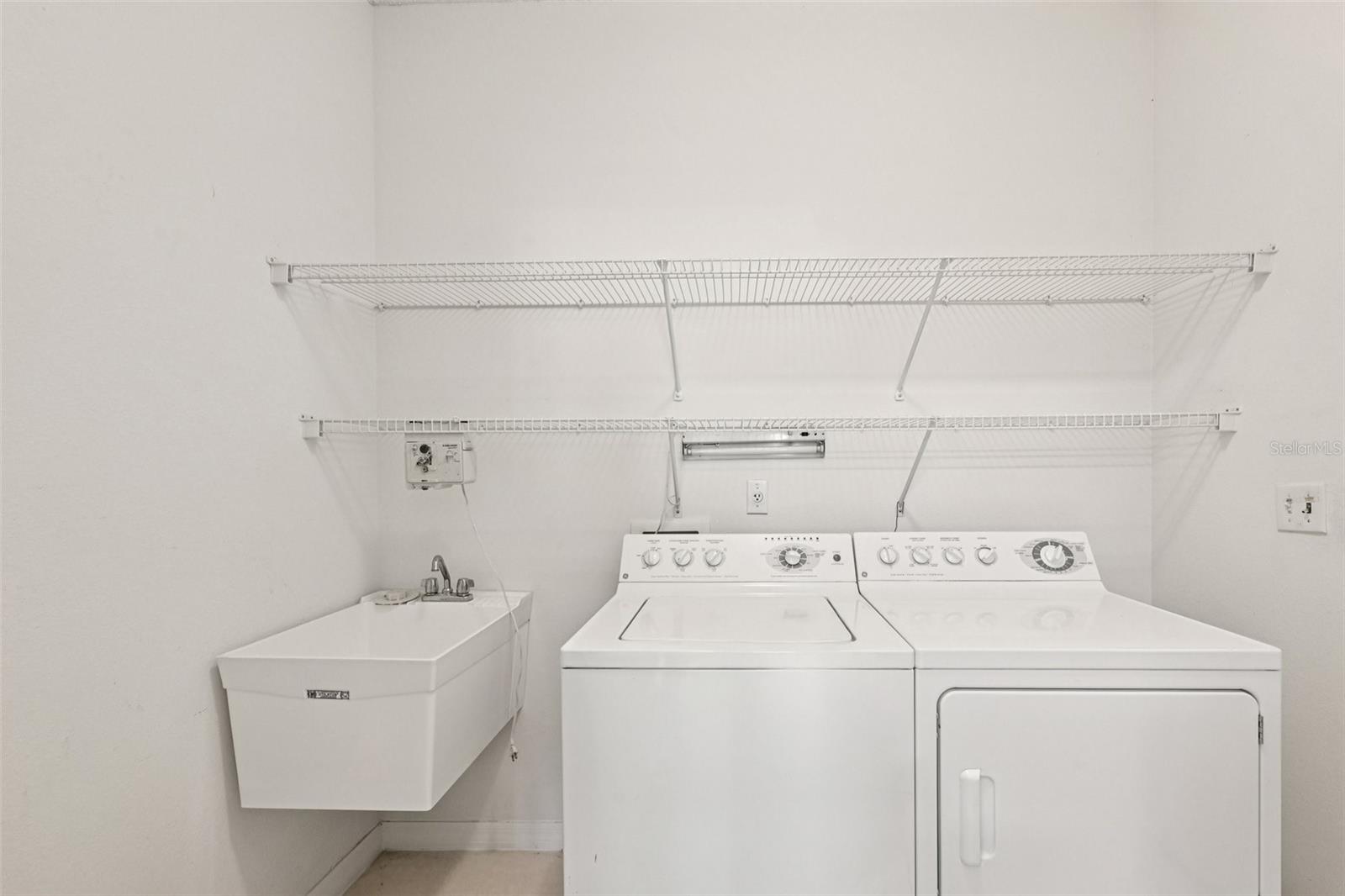 807 TREMONT GREENS LN