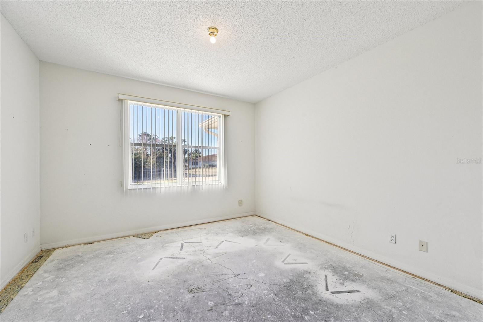 807 TREMONT GREENS LN