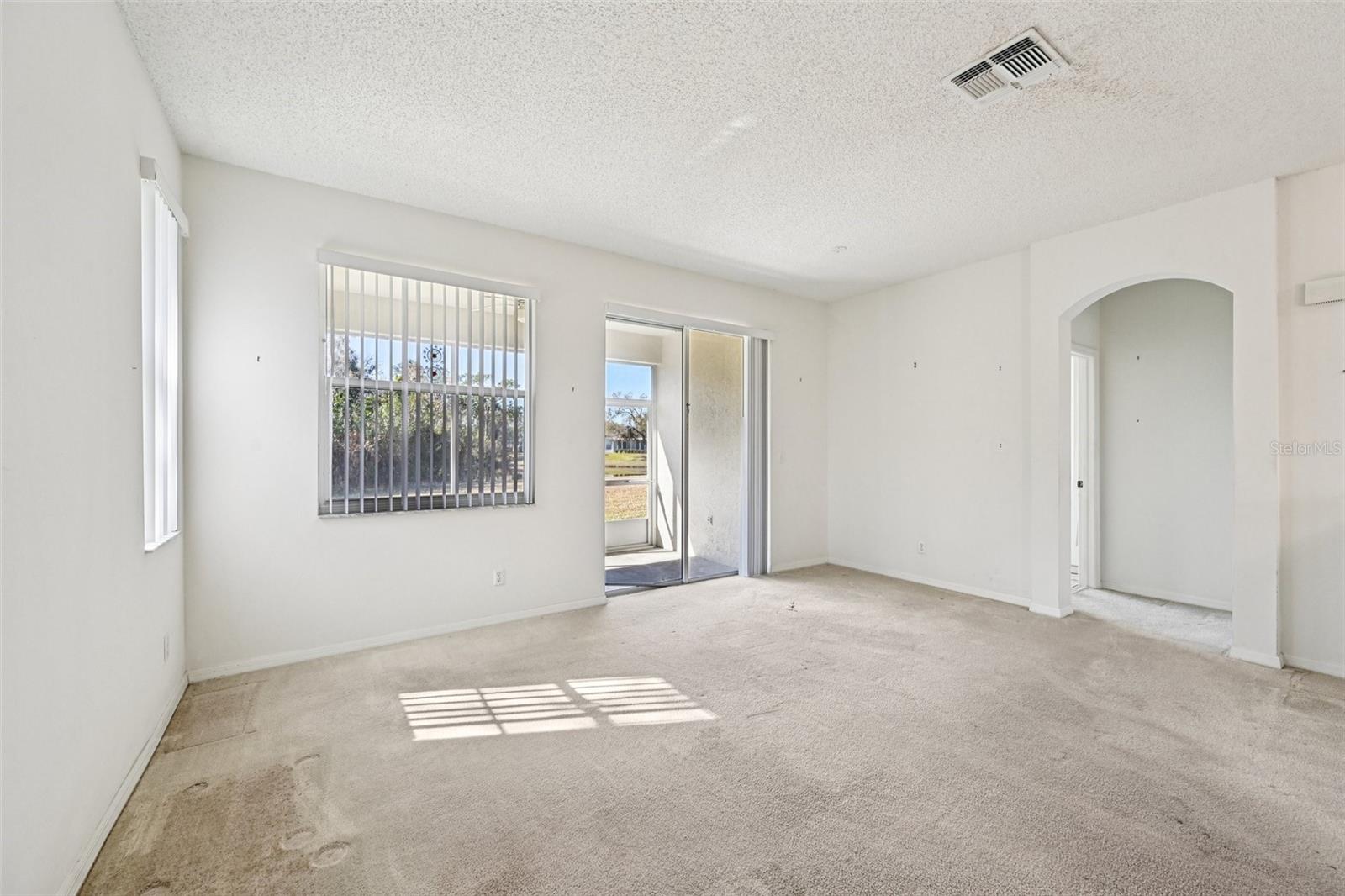 807 TREMONT GREENS LN