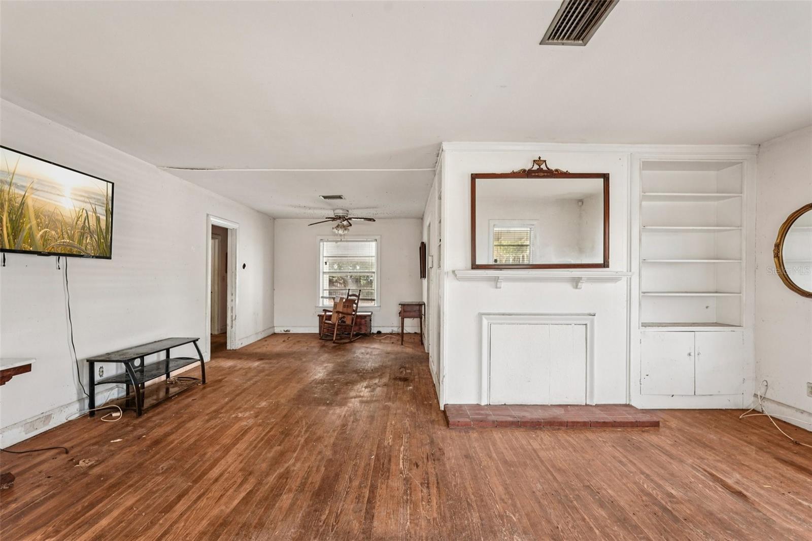 806 33RD STREET CT W