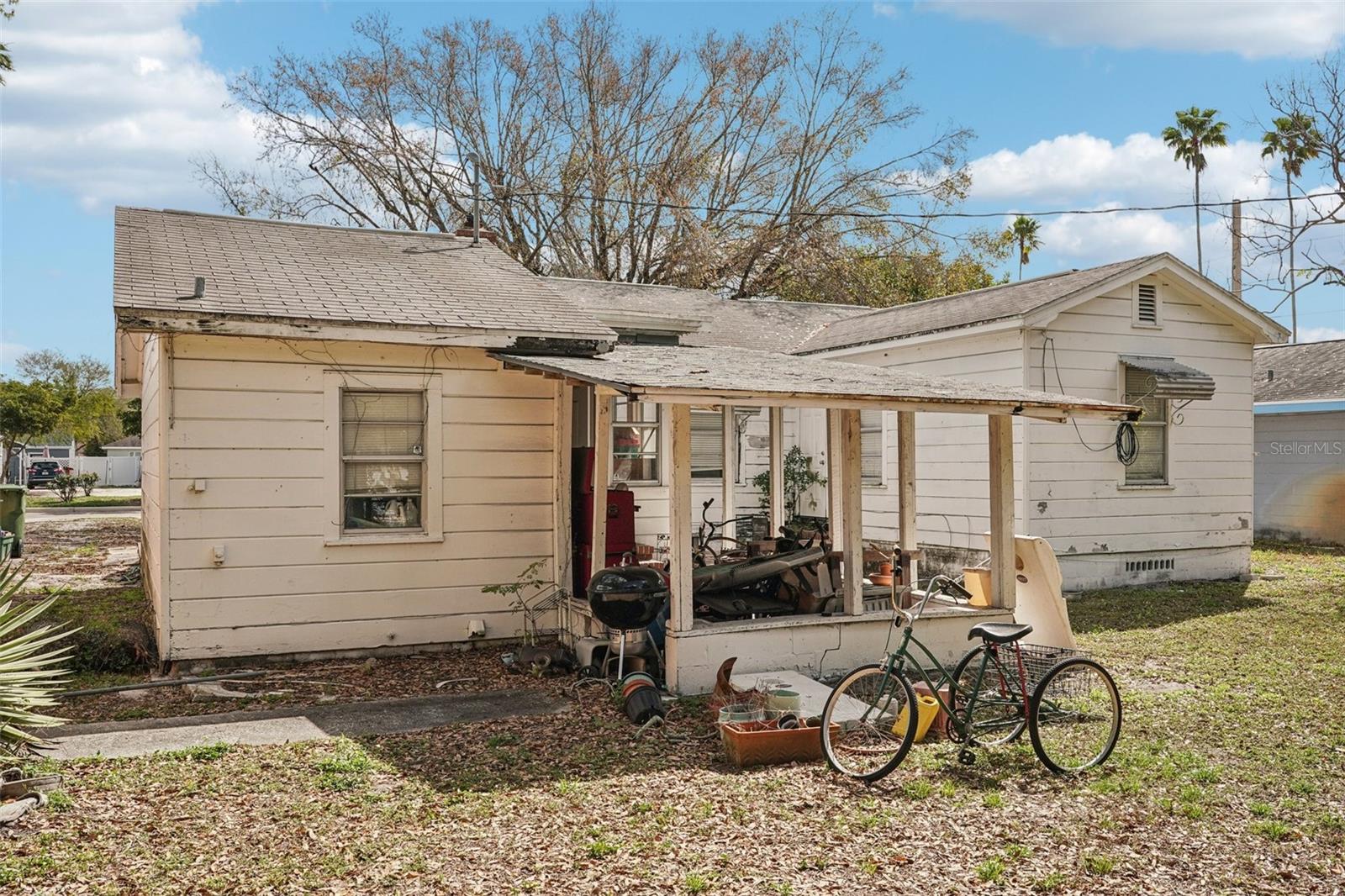 806 33RD STREET CT W