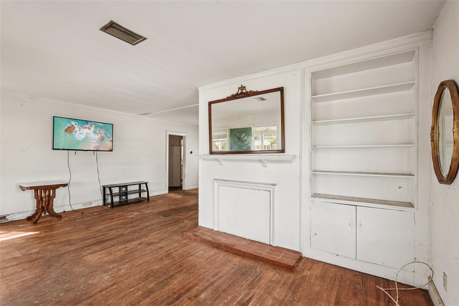 806 33RD STREET CT W