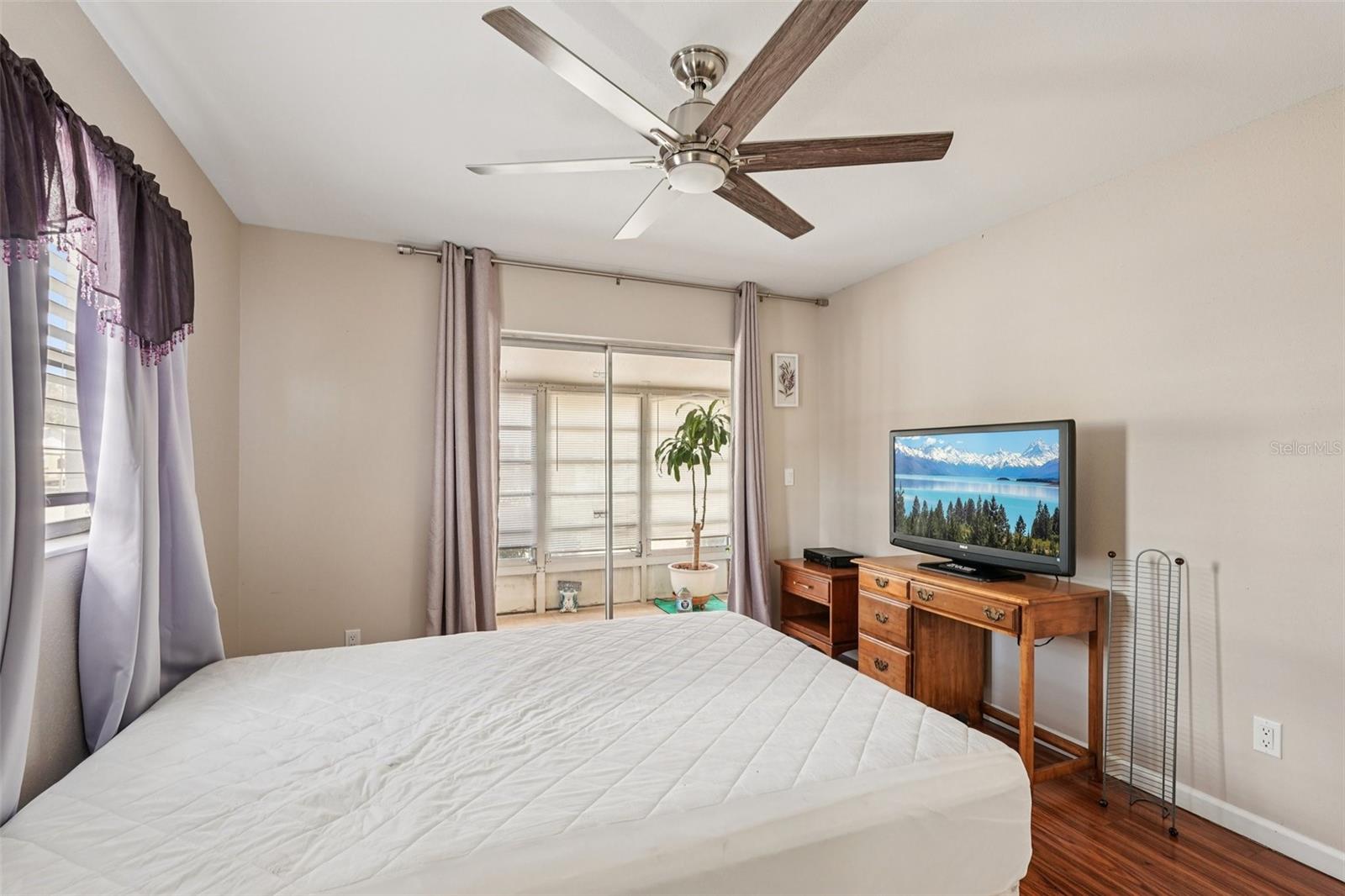 402 DORCHESTER PL #40