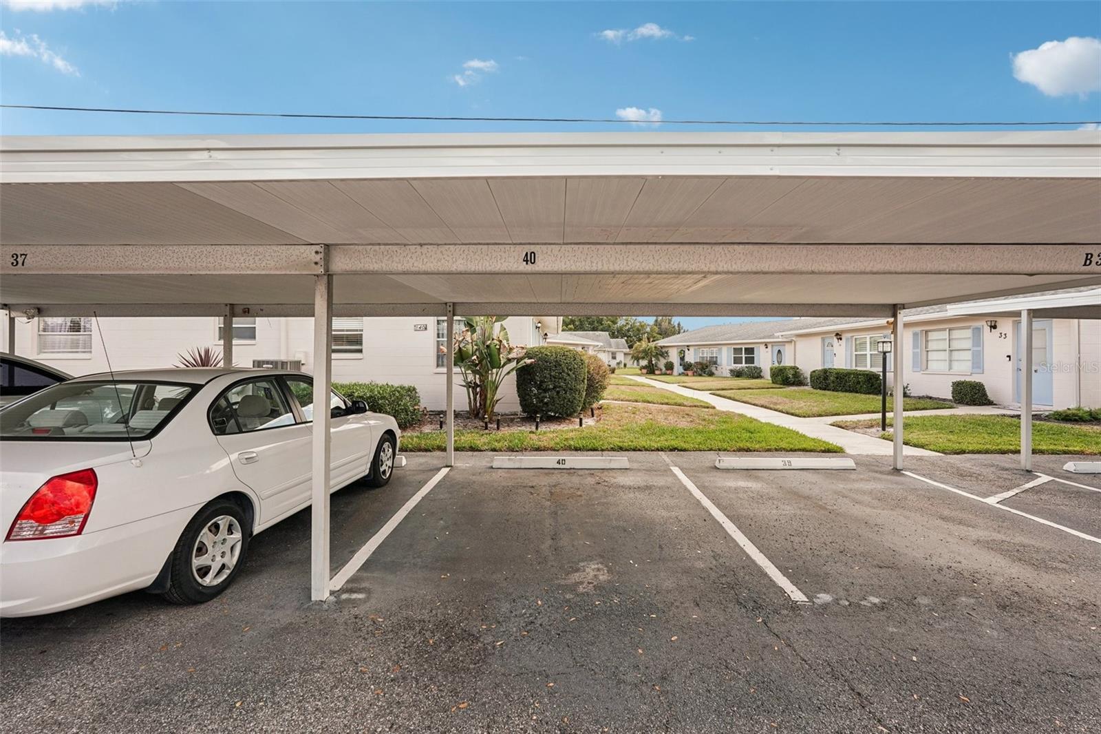 402 DORCHESTER PL #40