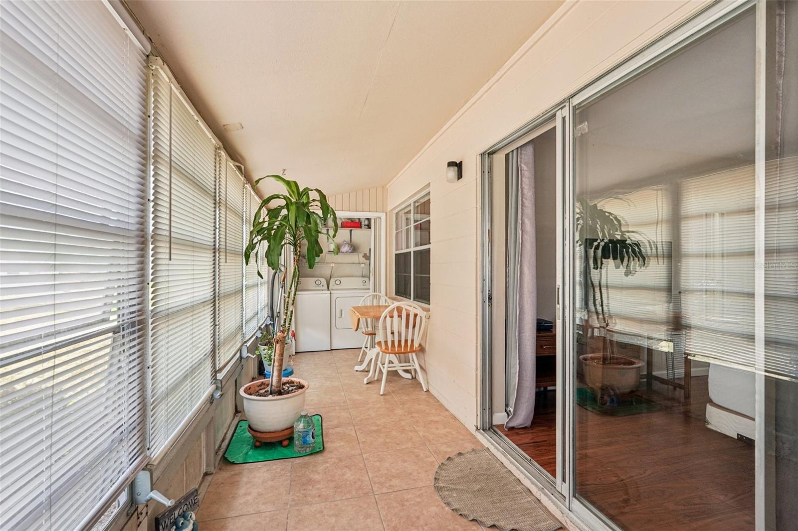 402 DORCHESTER PL #40