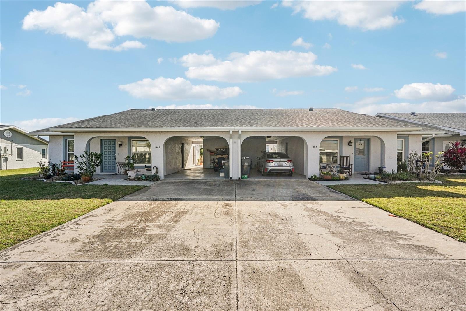 1307 NEW BEDFORD DR #3C