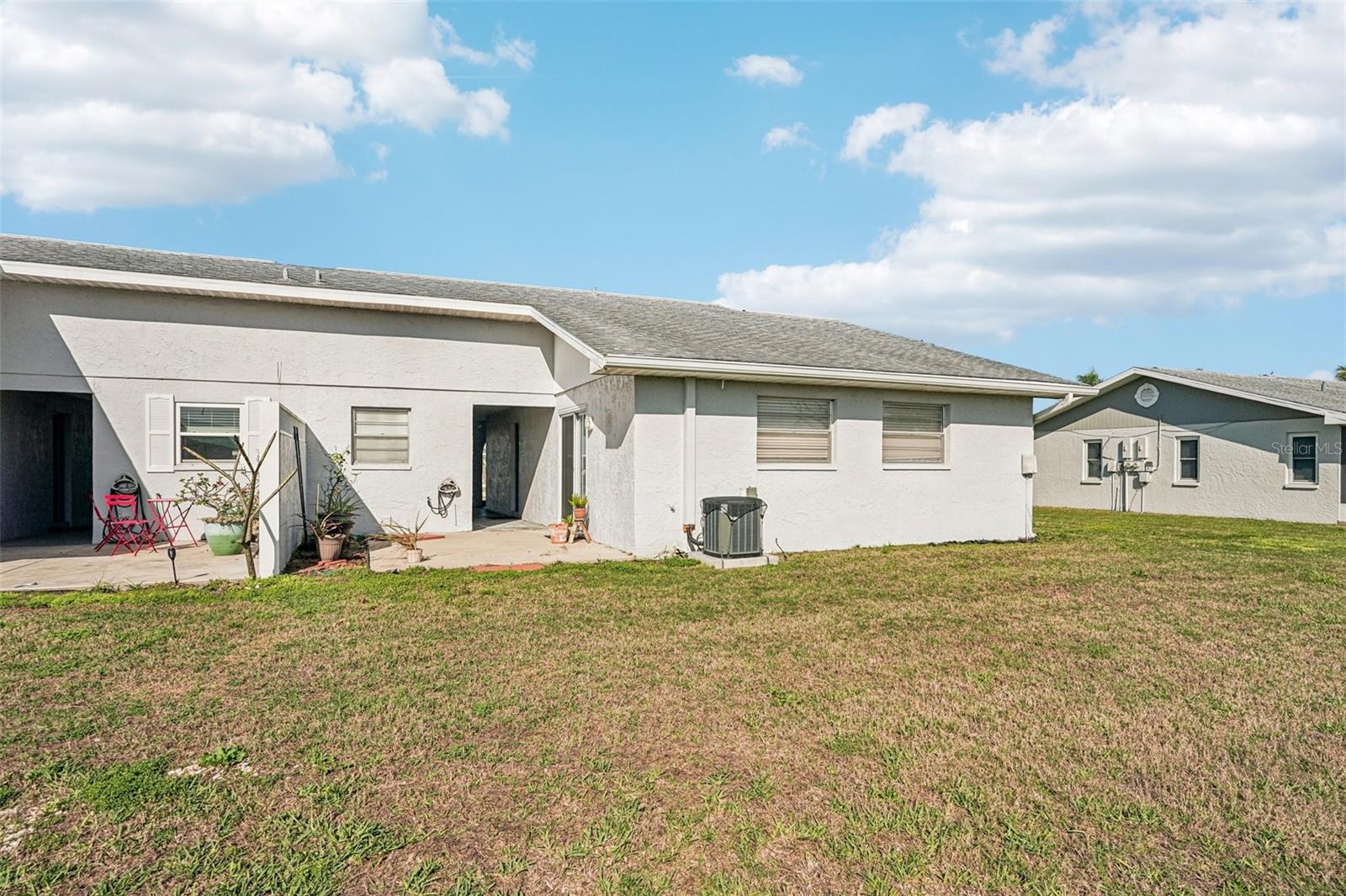 1307 NEW BEDFORD DR #3C