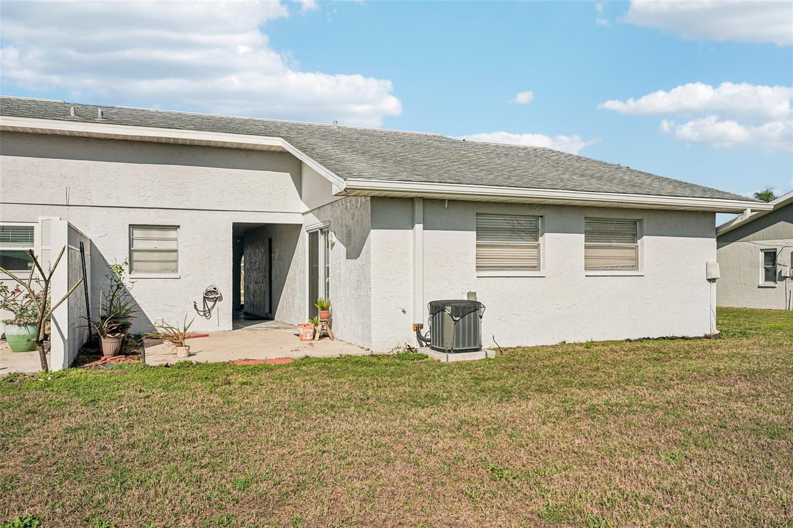 1307 NEW BEDFORD DR #3C