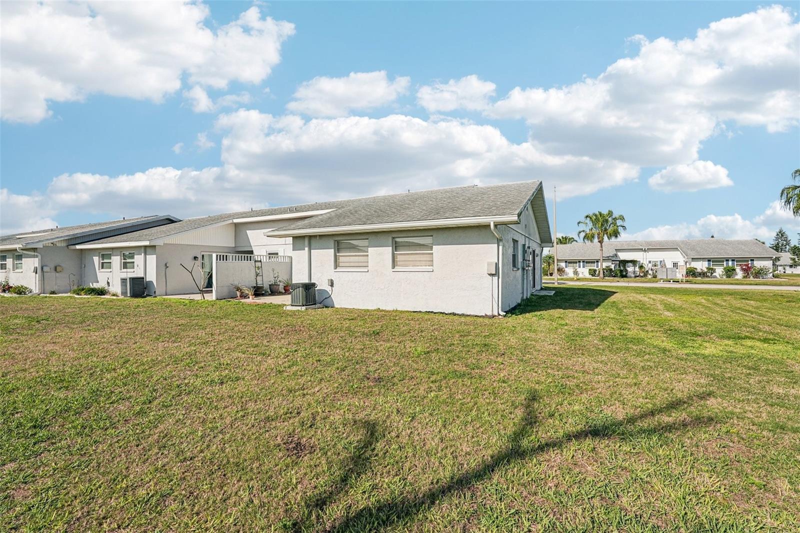 1307 NEW BEDFORD DR #3C