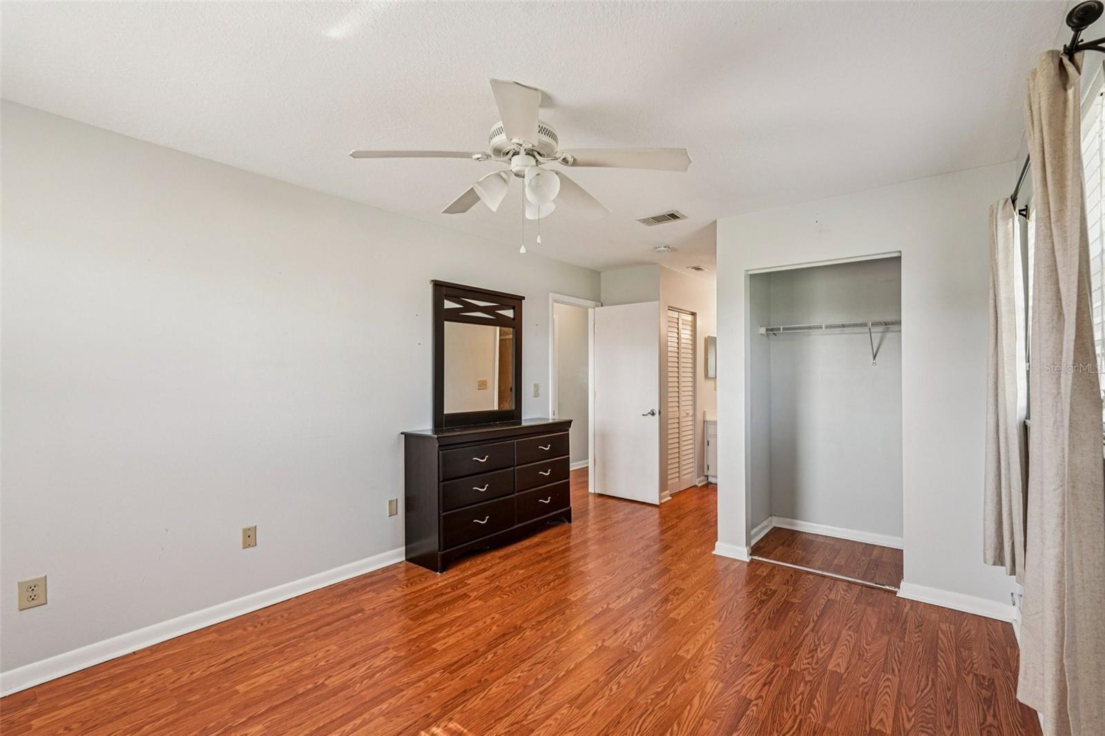 1307 NEW BEDFORD DR #3C