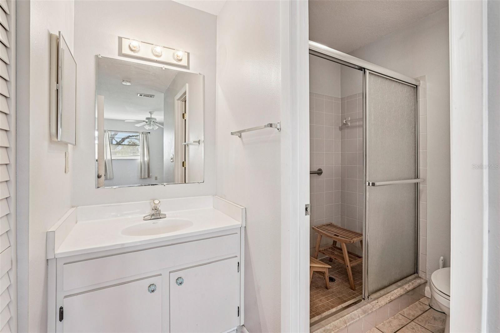 1307 NEW BEDFORD DR #3C