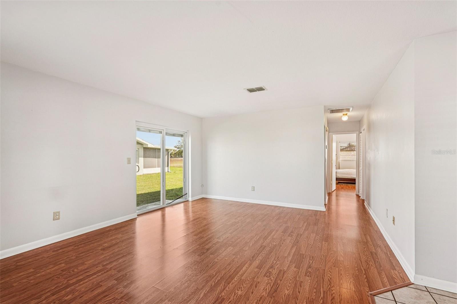 1307 NEW BEDFORD DR #3C