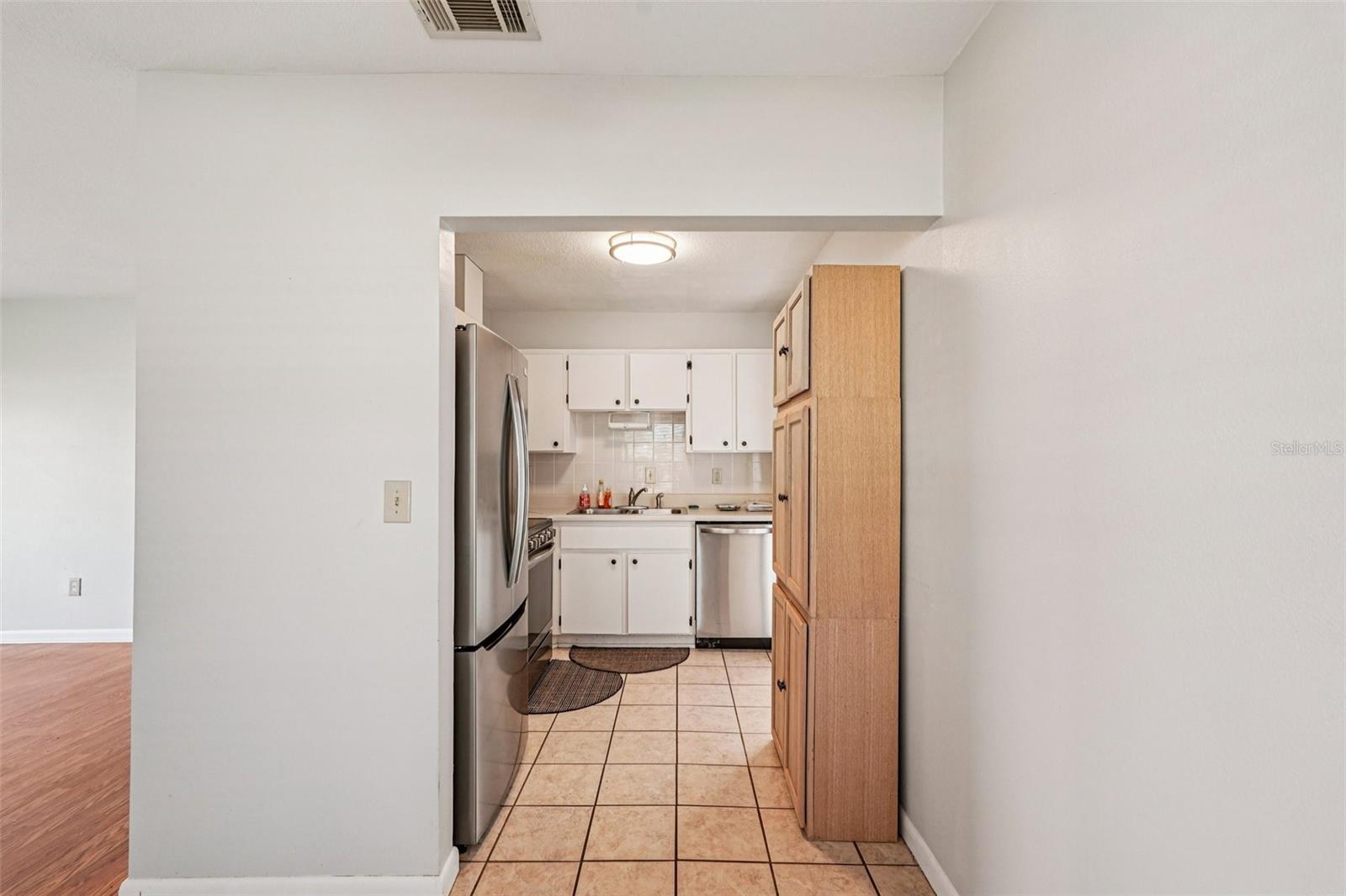 1307 NEW BEDFORD DR #3C