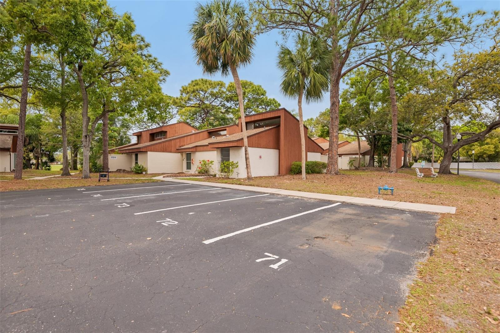 2064 SUNSET POINT RD #71