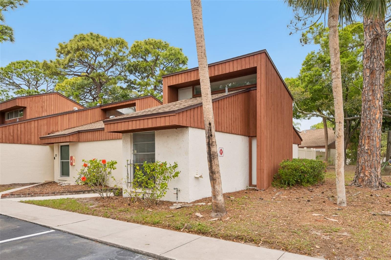 2064 SUNSET POINT RD #71