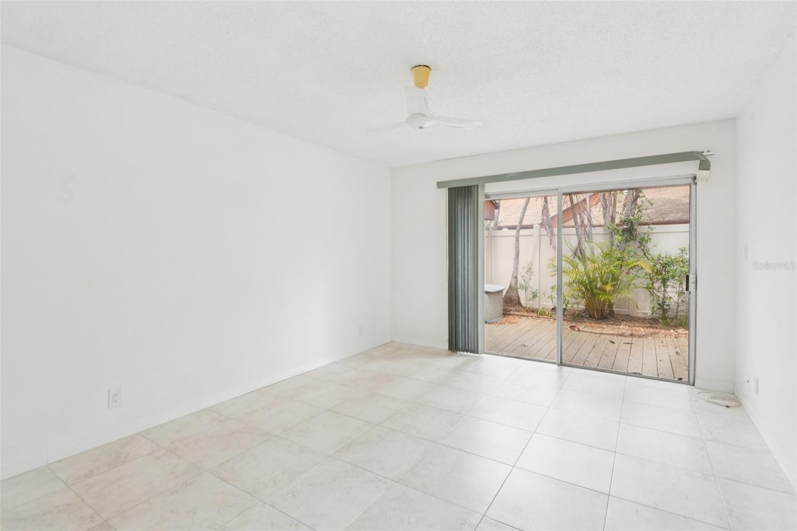 2064 SUNSET POINT RD #71