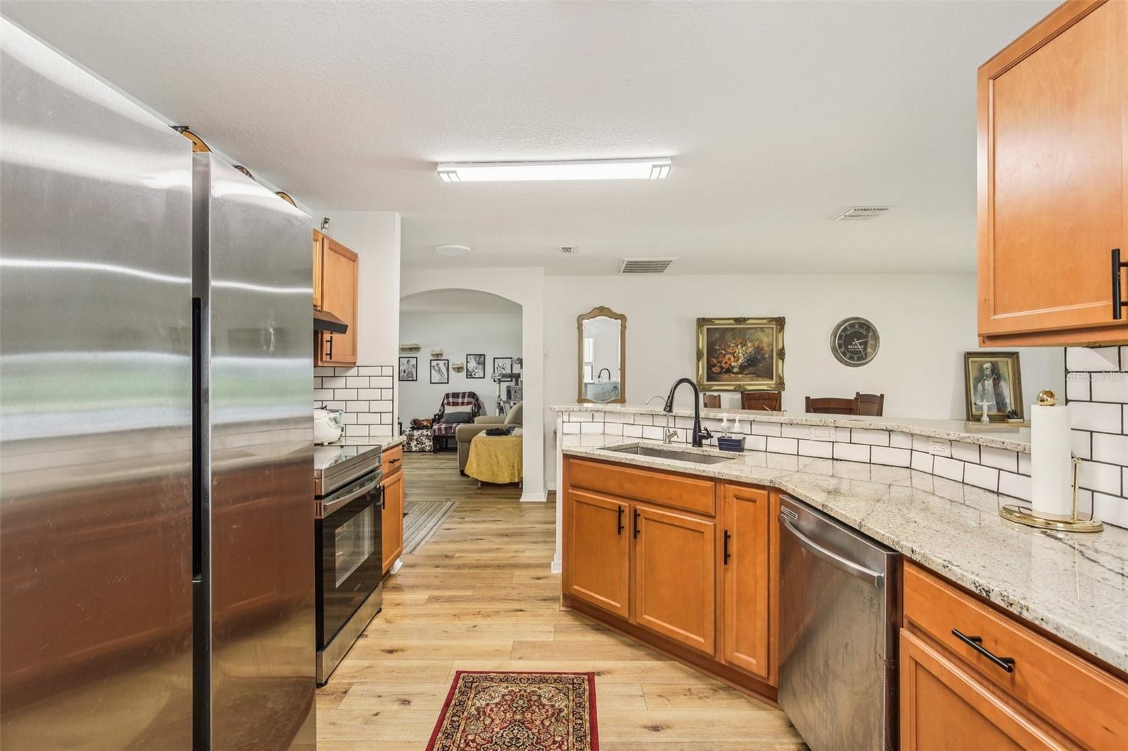 636 CHATHAM WALK DR