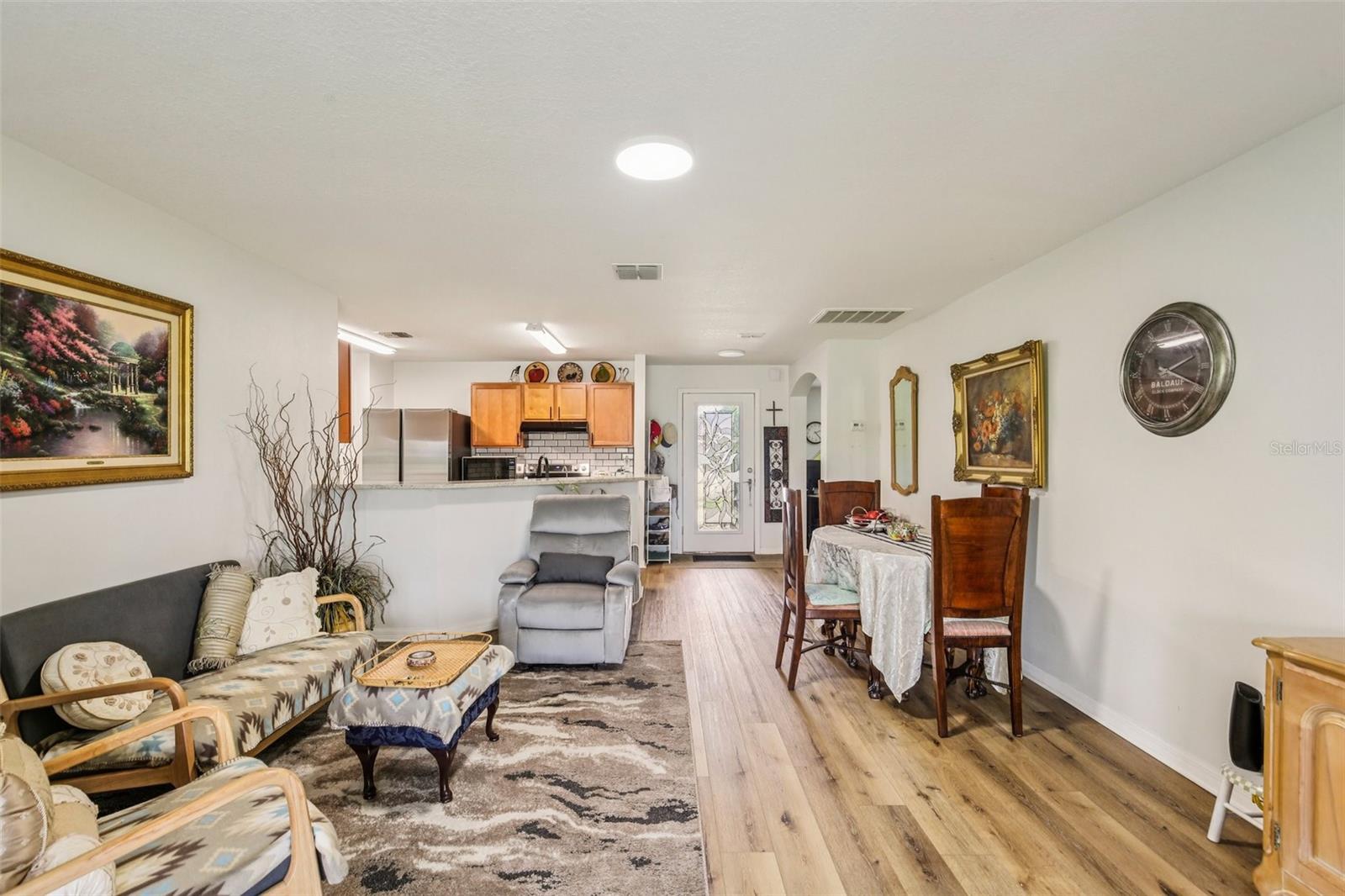 636 CHATHAM WALK DR