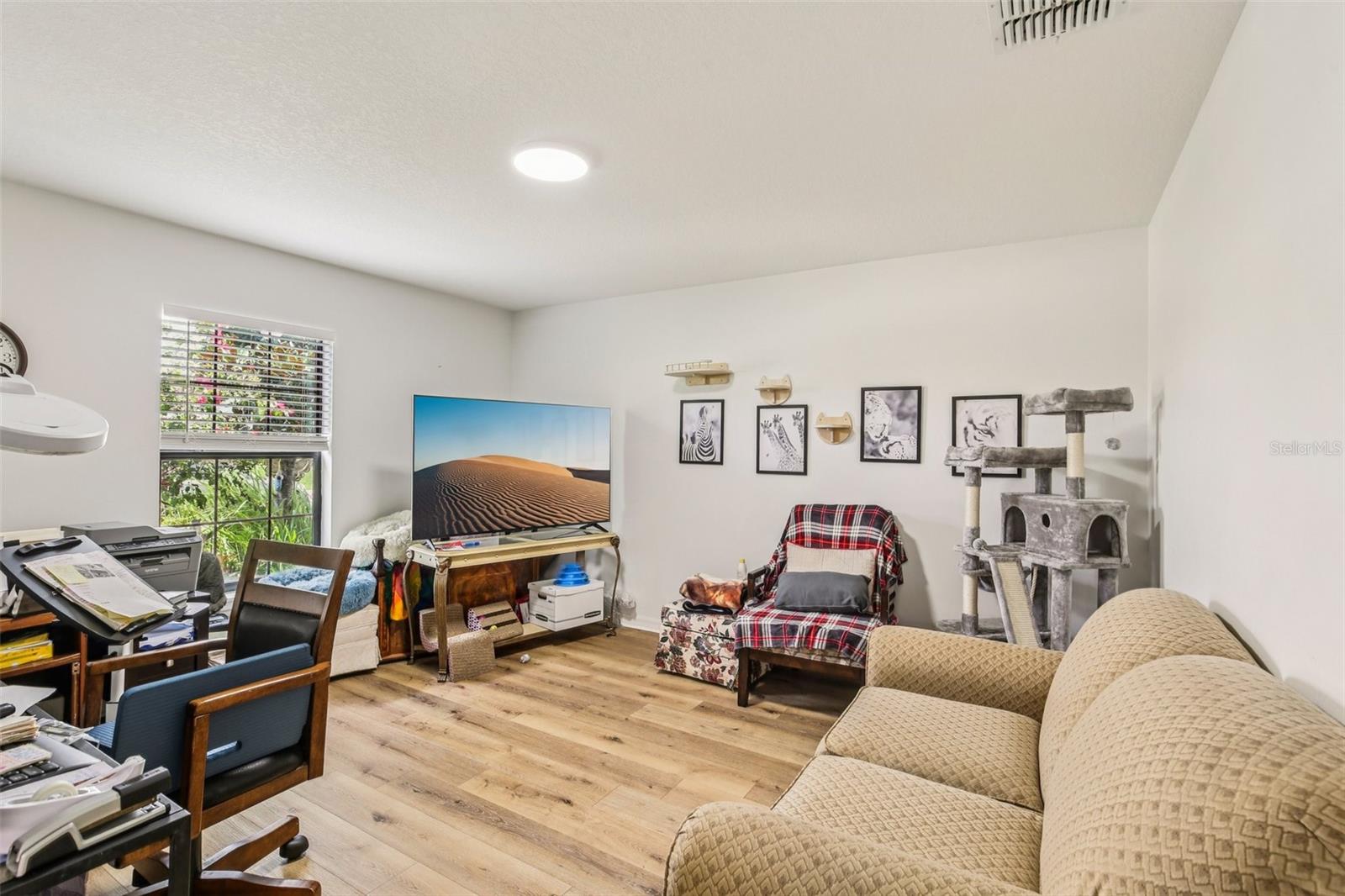 636 CHATHAM WALK DR