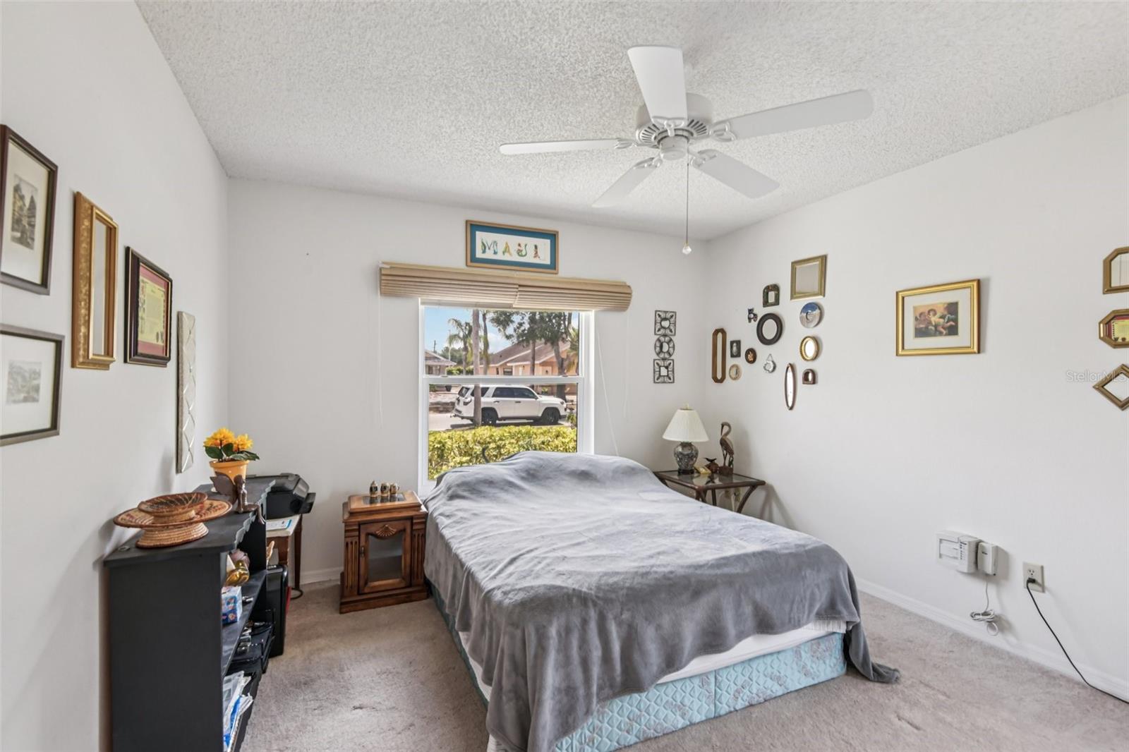 214 LINGER LN