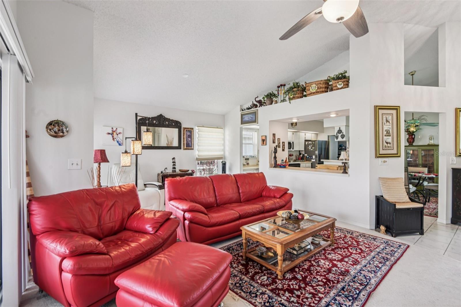 214 LINGER LN