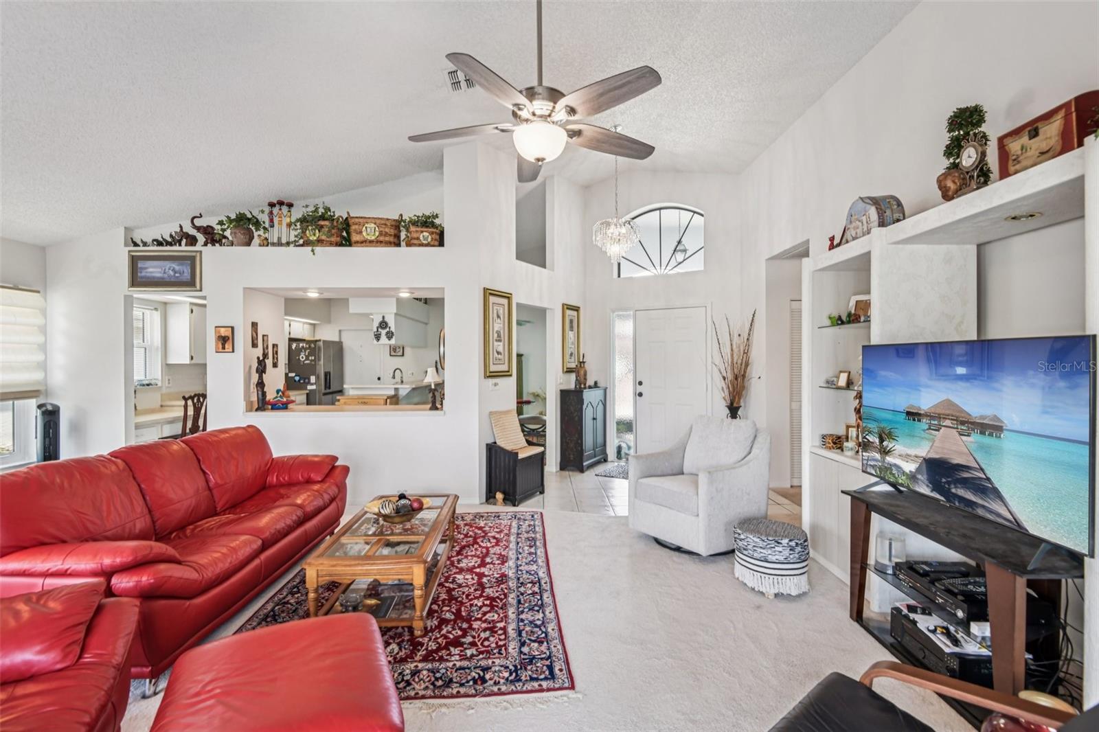 214 LINGER LN
