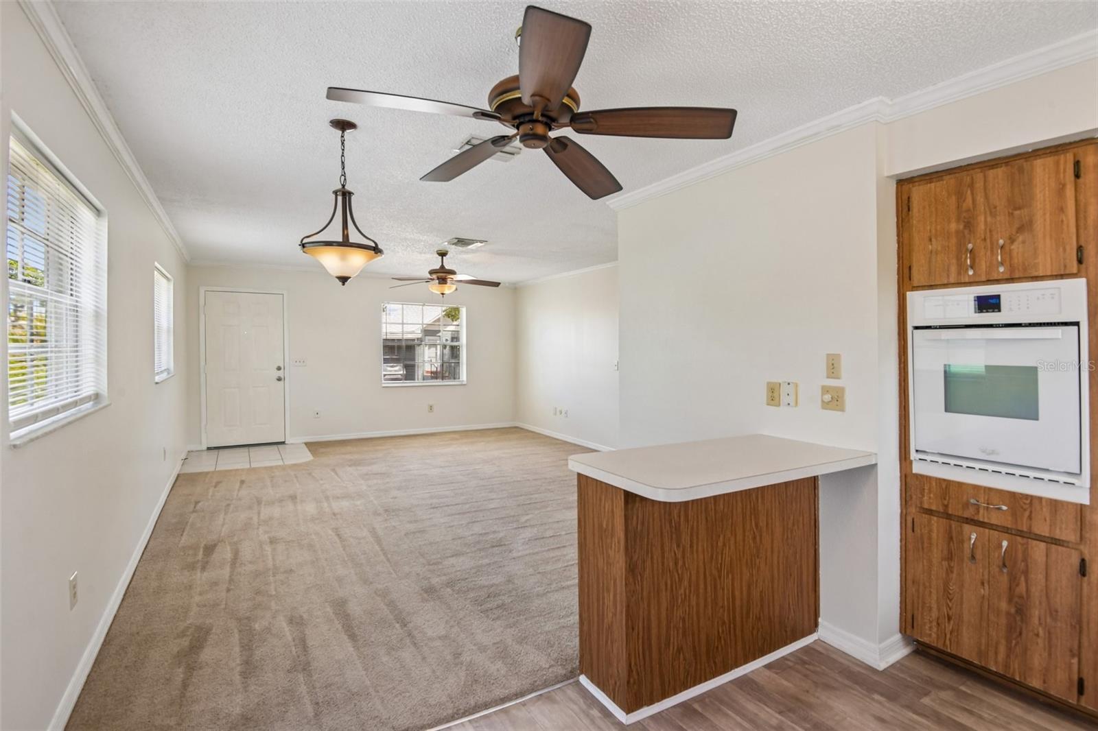 6704 HICKORYWOOD LN