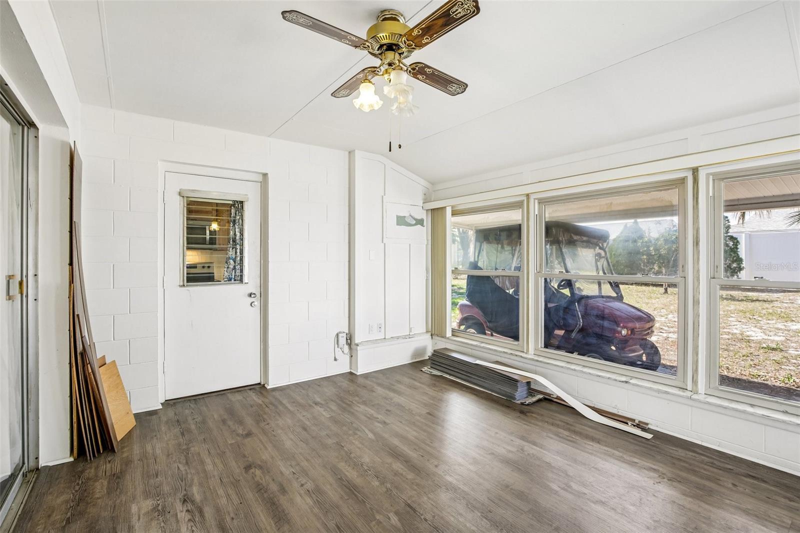 704 OJAI AVE